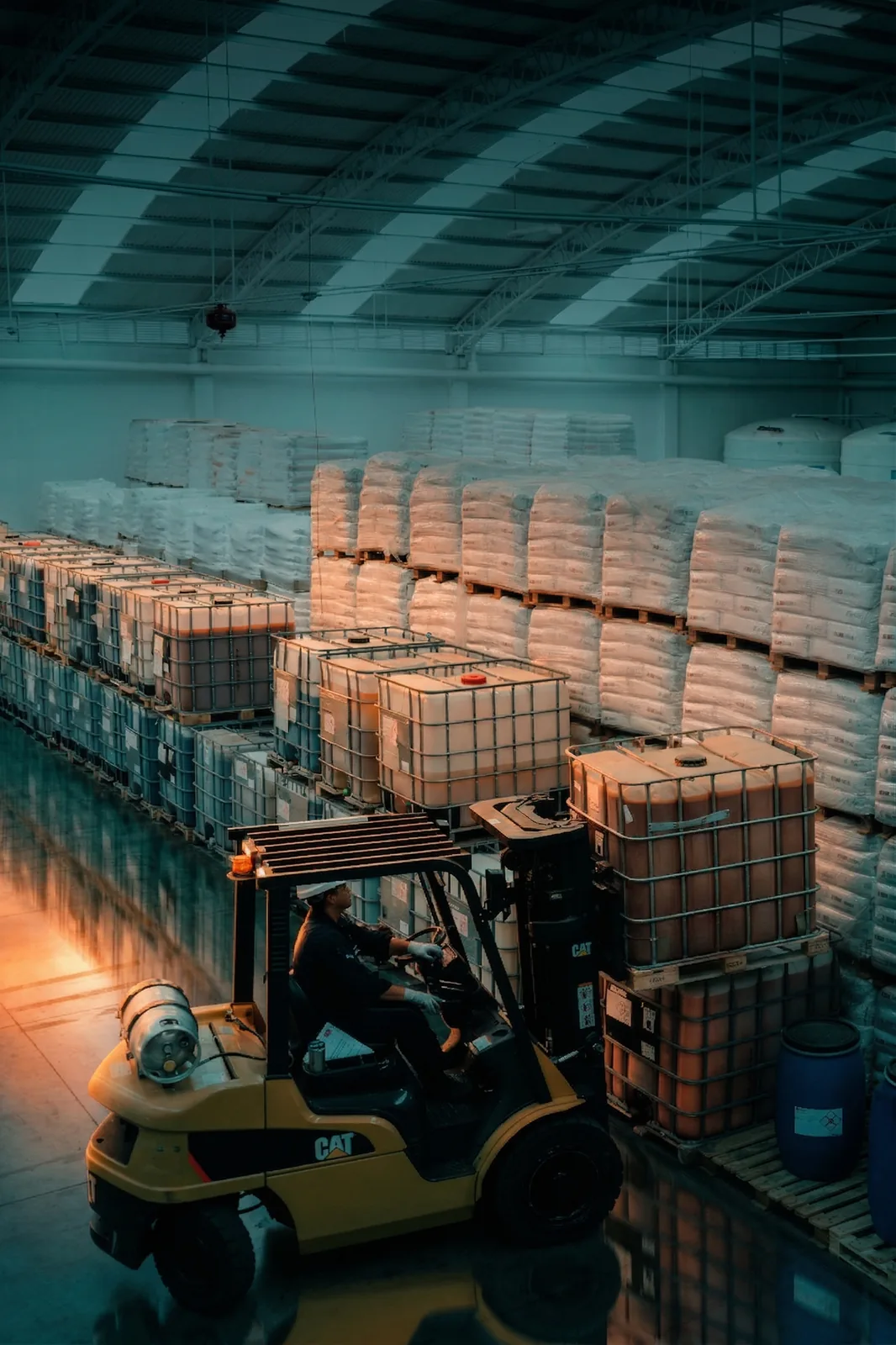 Almacén de JOHE con inventario estratégico